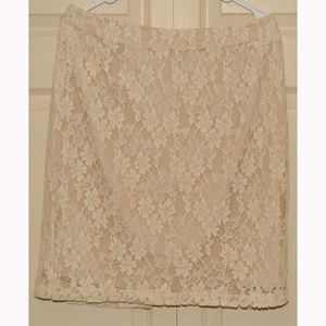 Cupio Ladies Lace Skirt Size Medium